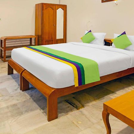 Treebo Kumily Gate Thekkady, Periyar National Park Hotel Buitenkant foto