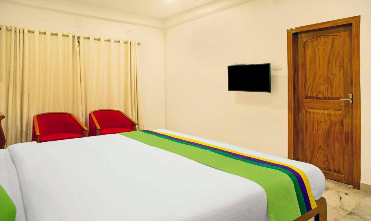 Treebo Kumily Gate Thekkady, Periyar National Park Hotel Buitenkant foto