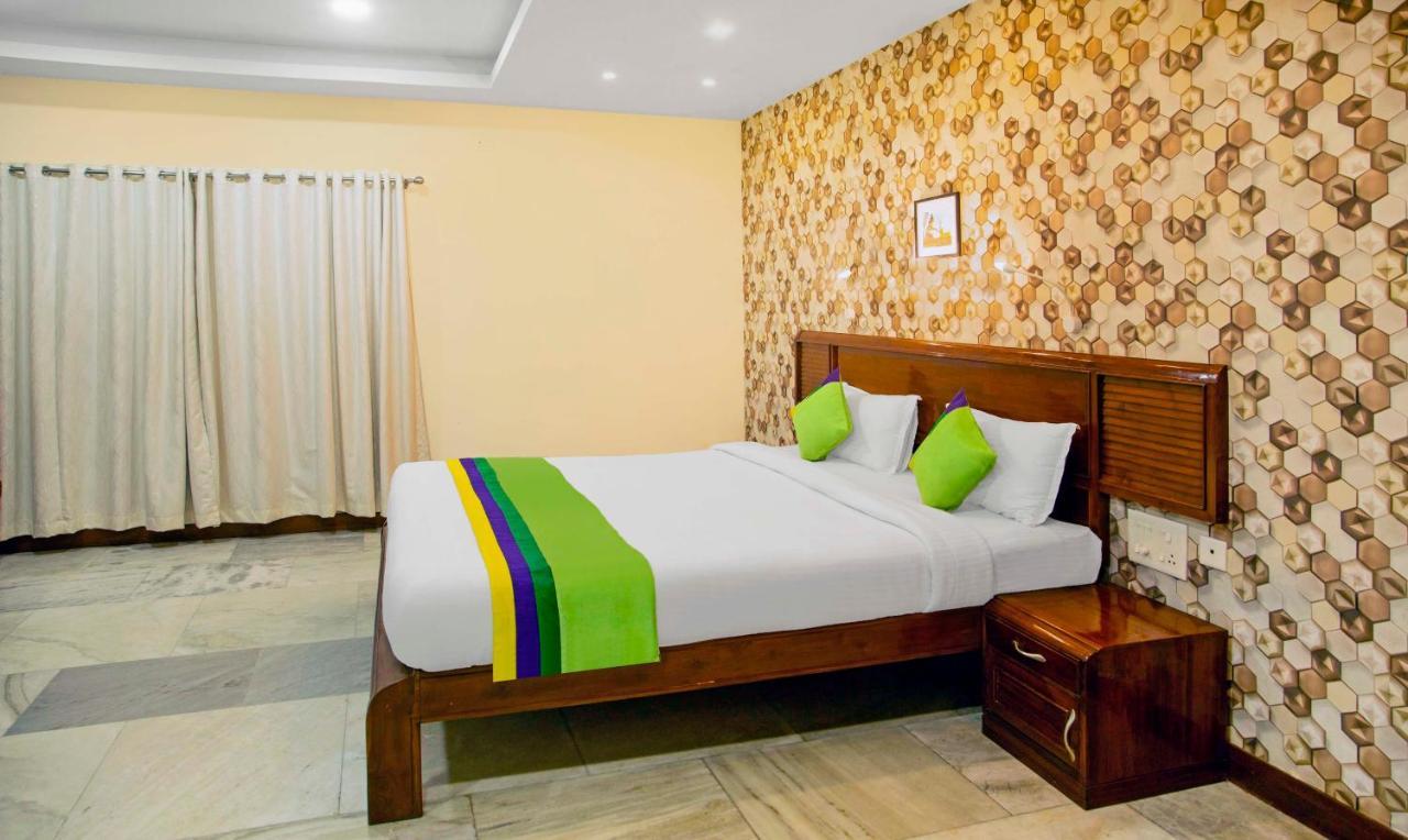 Treebo Kumily Gate Thekkady, Periyar National Park Hotel Buitenkant foto